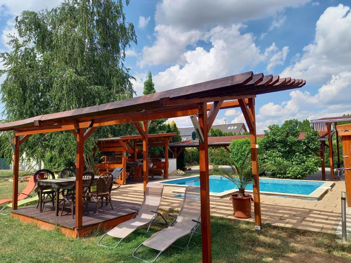 Medea Apartman Бюк Экстерьер фото